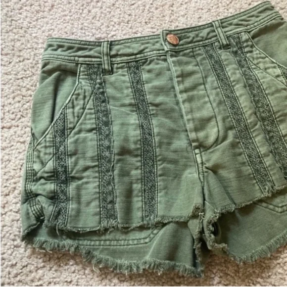 Free People shorts - Picture 3 of 9
